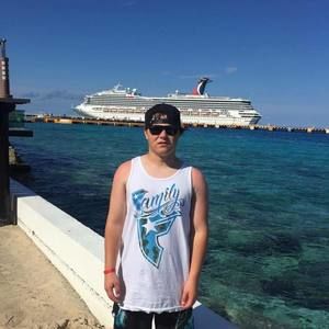 Meet your Posher, Kyle